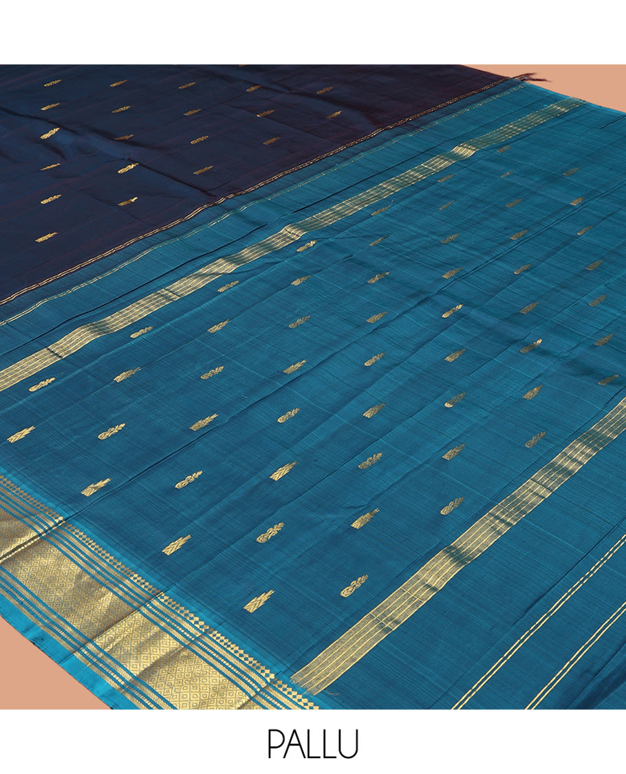 Blue Zari Buttas Kanchipuram Silk Saree, Complemented by a Contrast Border of Panner Sombu, Muthu, Banaras, and Mayil Kann Design, Pallu of Zari Design, and No Blouse