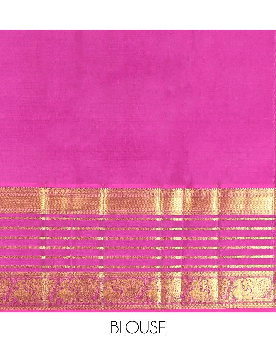 Green Kanchipuram Silk Saree, Adorned with Manga Buttas, a Contrast Korvai Border of Thilakam, Muthu, Vanki, Diamond, Kathir, and Mayil Designs, Jaal Pallu, and a Contrast Blouse