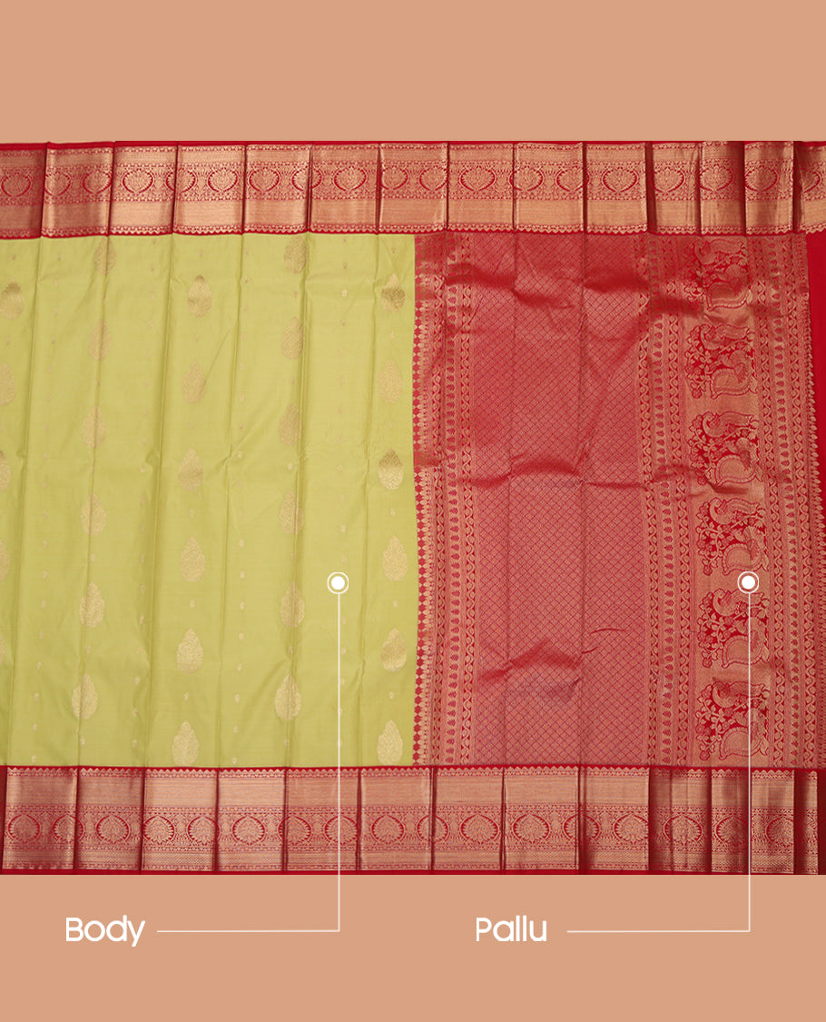 Green Budget Silk Saree, Graced with Zari Buttas, Complemented by a Contrast Traditional Zari Border, Grand Jaal Pallu, and Contrast Blouse
