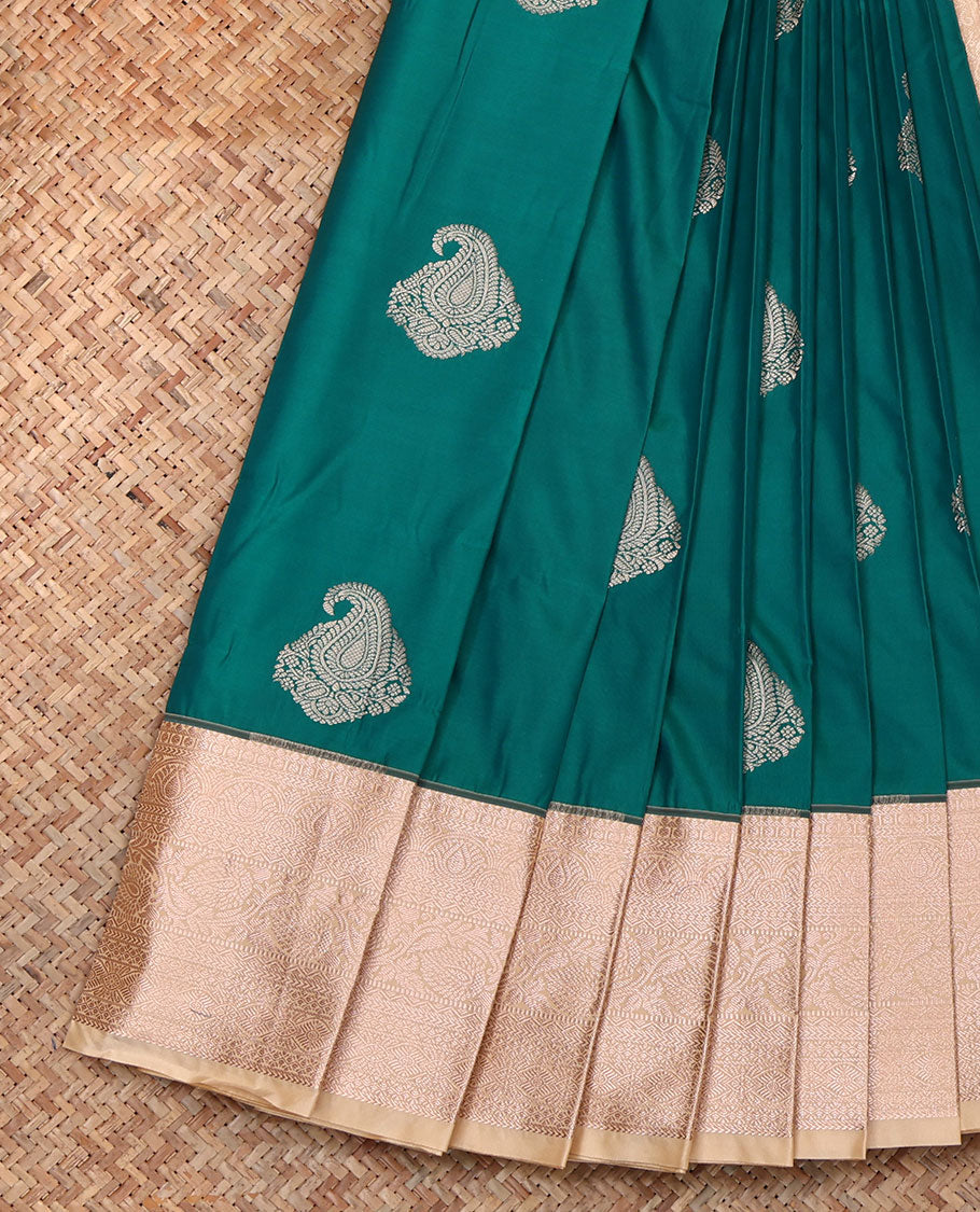 Peacock Green Budget Silk Saree, Graced with Zari Buttas, Complemented by a Contrast Traditional Zari Border, Grand Pallu, and a Contrast Blouse