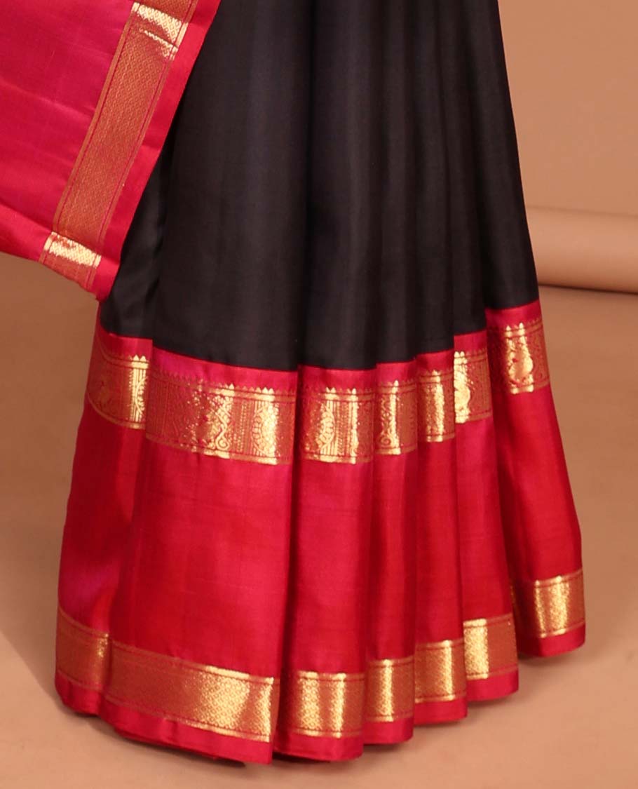 Black diamont motifs kancheepuram silk saree with korvai border of rekku,banaras,poo chakram, mayil kann design & intricate zari pallu