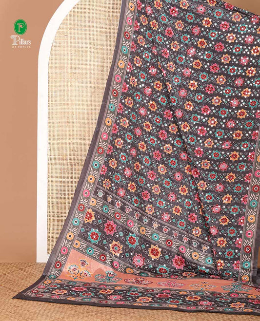 Black floral & star print & mirror work masakali saree, self-border & pallu of print & mirror work, printed blouse