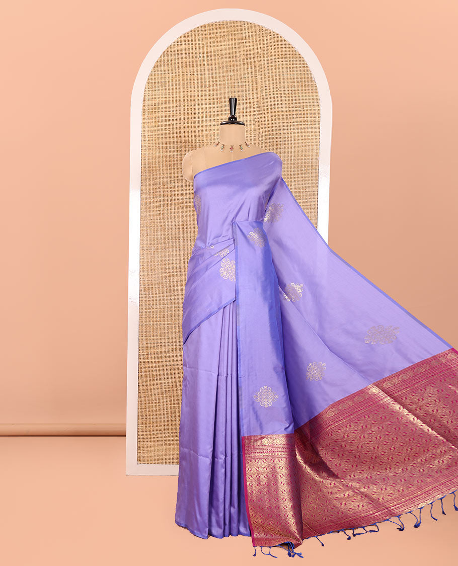 Borderless Blue Semi-Soft Silk Saree, Ornamented with Kolam Zari Buttas All Over Its Body, Complemented by a Contrast Grandly Woven Pallu of Jaal Designs, and Paired with a Contrast Blouse