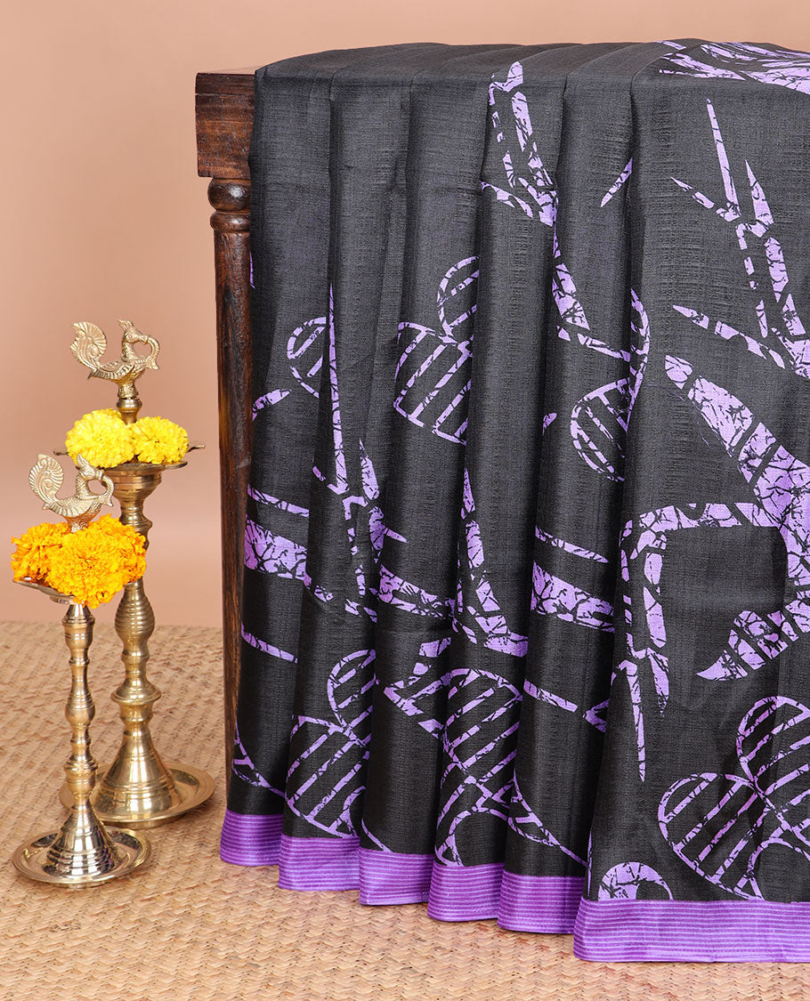 Black with violet geomentrical design khadhi silk saree with contrast striped border & geomentrical print pallu along with printed blouse