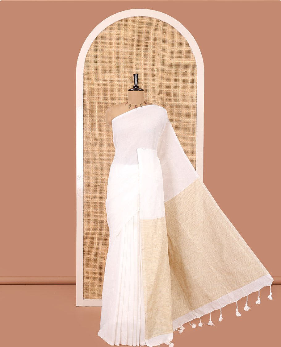 Borderless White Plain Khadi Mul Cotton Saree, a Contrast Heathered Pallu, and a Matching Blouse