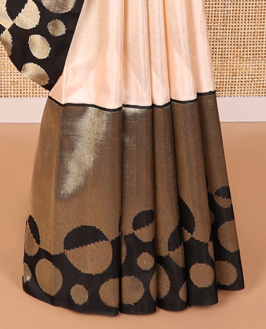 Cream geometric design kanchipuram designer silk saree with contrast korvai circle border & intricate zari design pallu