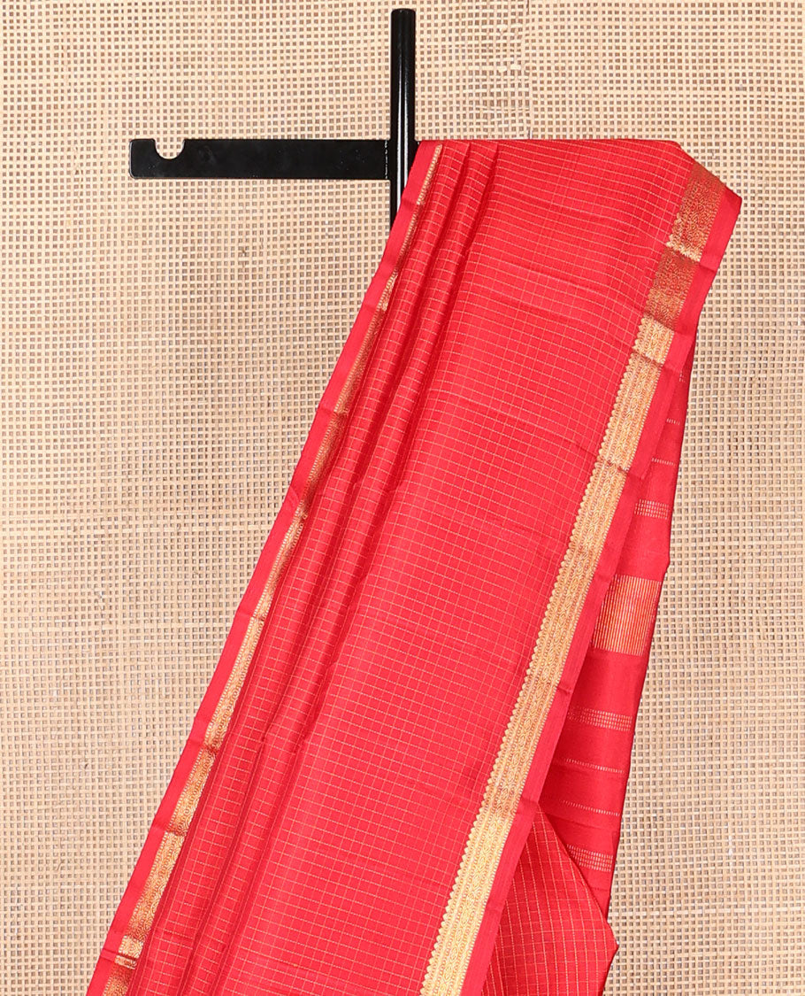 Red checked Kanchipuram silk saree, self-border of thilakam mokku,muthu, diamond & chakram designs & seppu rekku pallu