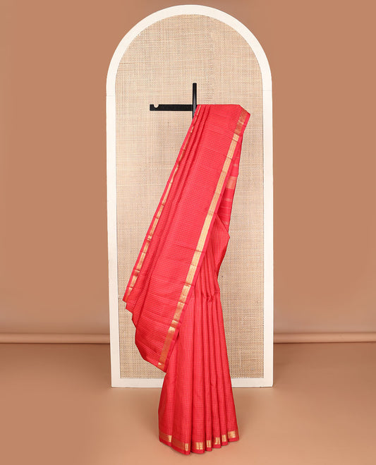 Red checked Kanchipuram silk saree, self-border of thilakam mokku,muthu, diamond & chakram designs & seppu rekku pallu