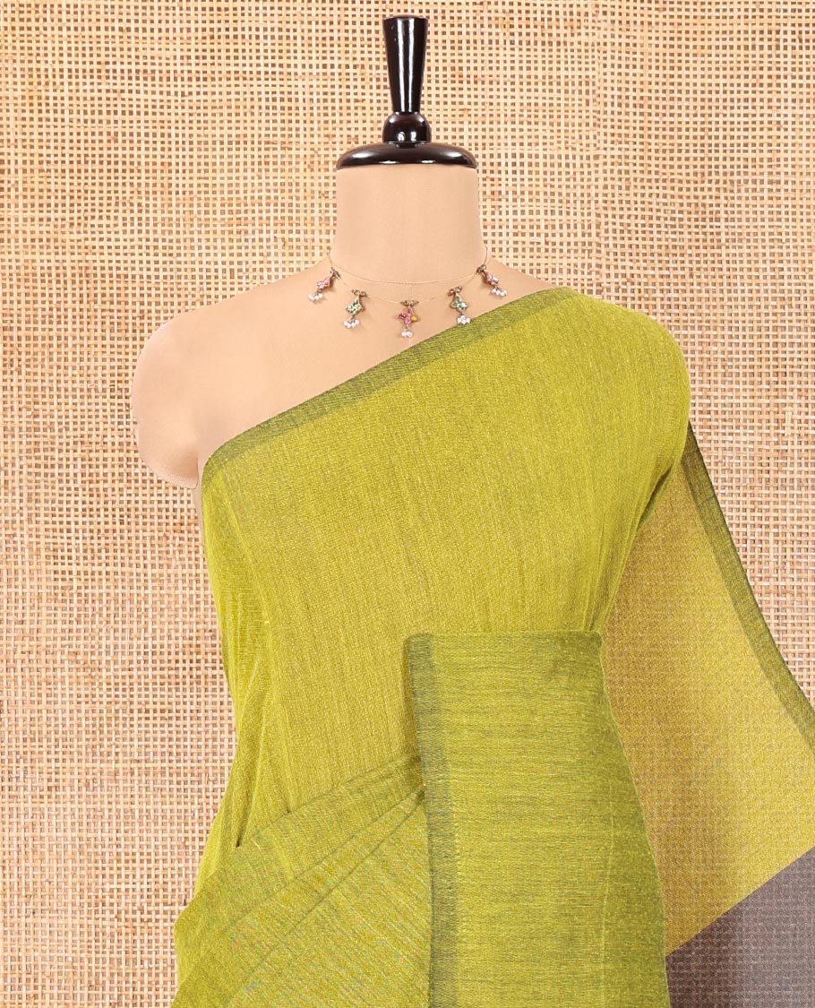 Borderless Leaf Green and Grey Plain Khadi Mul Cotton Saree, Highlighted by Captivating Contrast Colored Pallu, and Paired with a Contrast Blouse