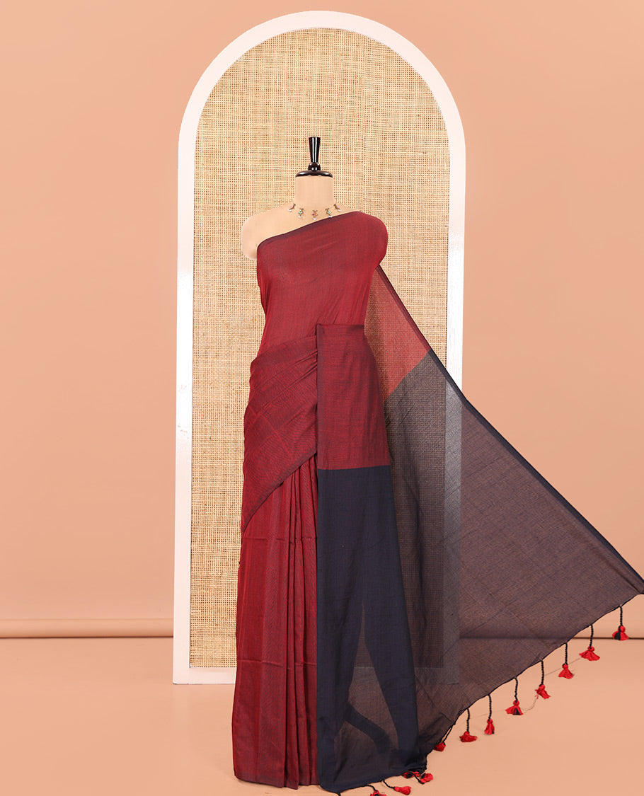 Borderless Maroon and Navy Blue Plain Khadi Mul Cotton Saree, Highlighted by Captivating Contrast Colored Pallu, and Paired with a Contrast Blouse