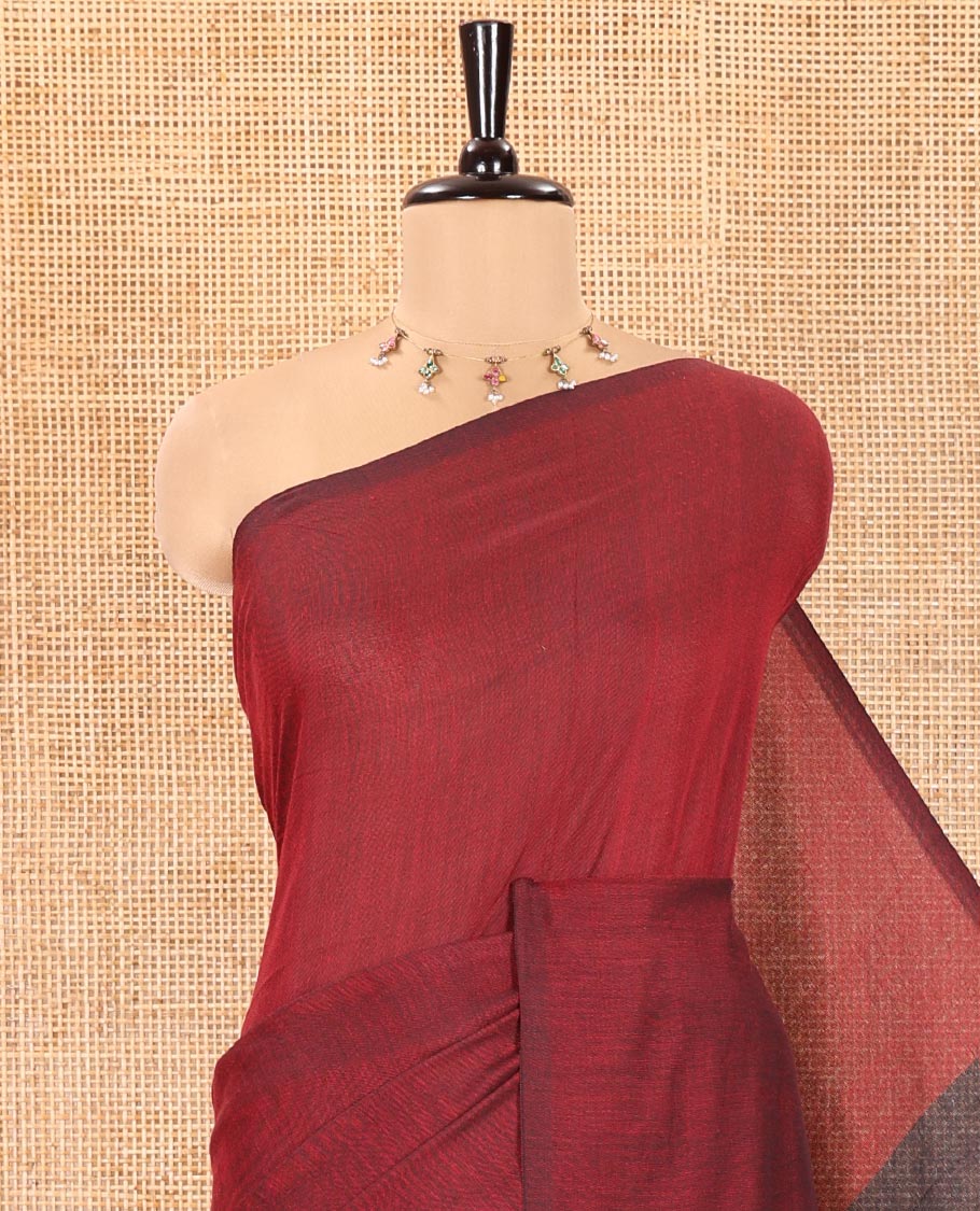 Borderless Maroon and Navy Blue Plain Khadi Mul Cotton Saree, Highlighted by Captivating Contrast Colored Pallu, and Paired with a Contrast Blouse
