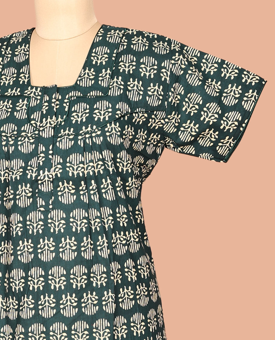 Green Floral Butta Cotton-Blended Nighty