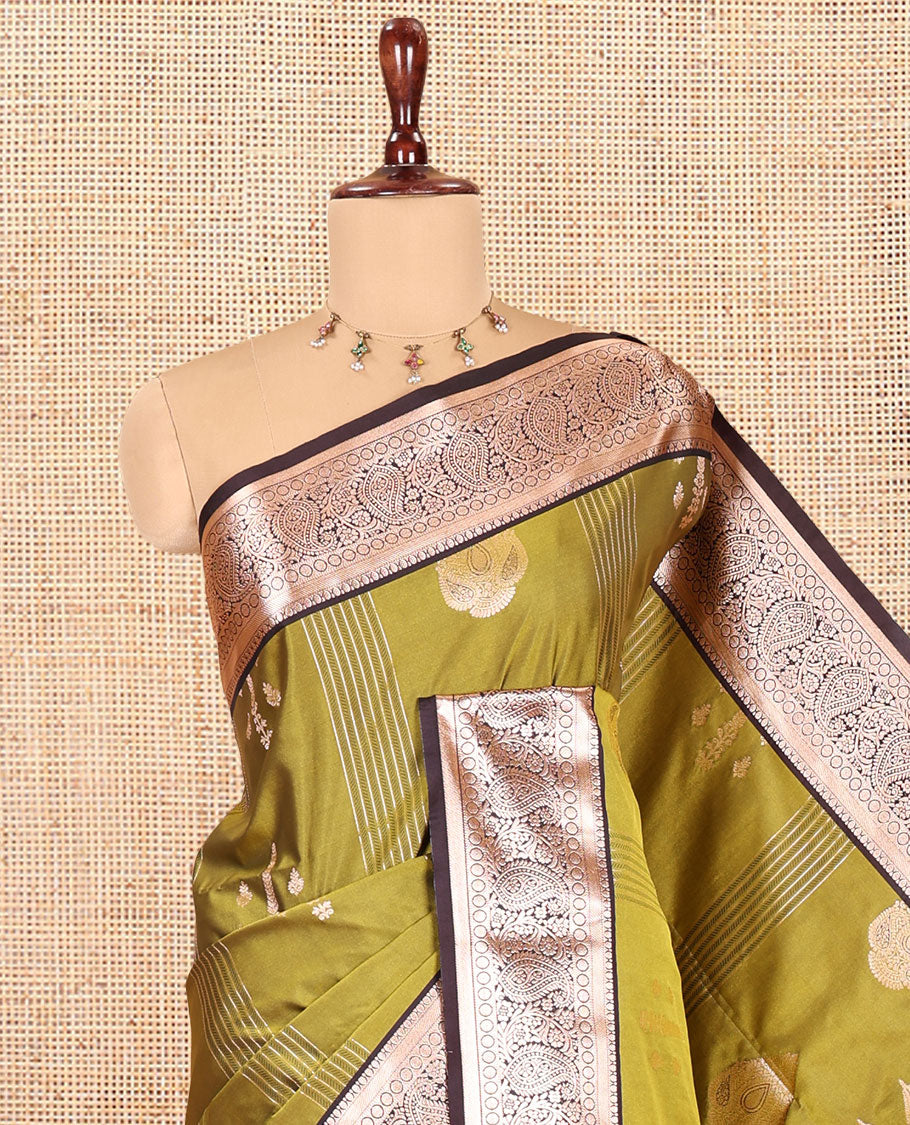 Elachi Green Elite Soft Silk Saree, Elevated with Zari Designs, Contrast Traditional Border, Jaal Pallu, and Contrast Blouse