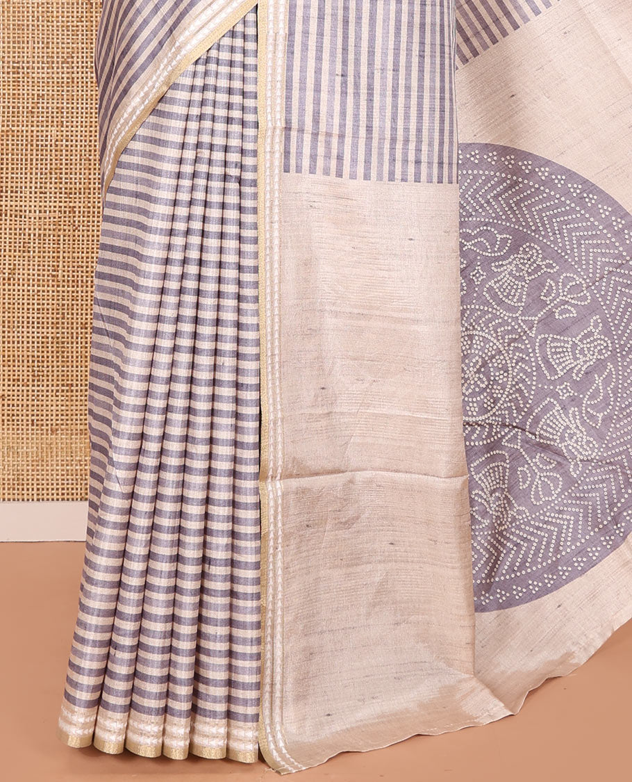 Grey Semi-Tussar Saree Featuring Horizontal Stripe Prints, Accentuated by a Subtle Resham Thread Temple-Designed Border, with a Pallu Highlighted by Intricate Circular Motifs, Paired with a Contrast Bandhani Blouse