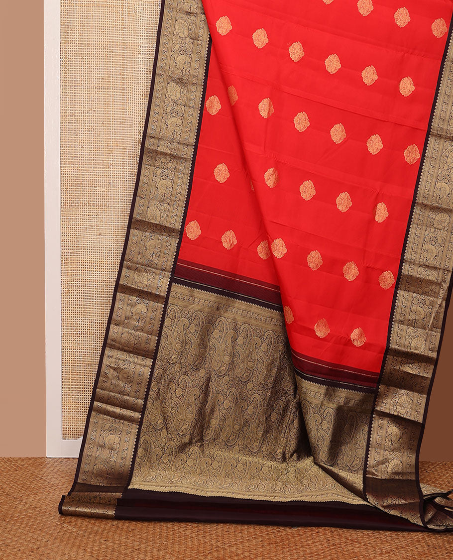Orange zari mayil buttas silk saree, contrast arumbu manga pallu & border of salngai,muthu,mayil kann,yaanai, kili & kodi visiry