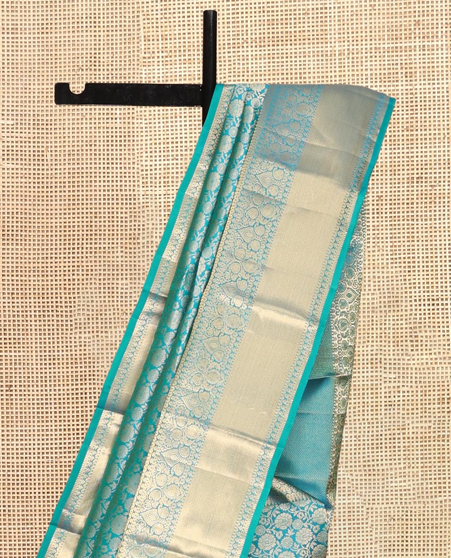 Blue Kanchipuram Wedding Silk Saree, Artfully Detailed with Jacquard Design, Zari Border of Traditional Designs, Grand Pallu, and Matching Blouse
