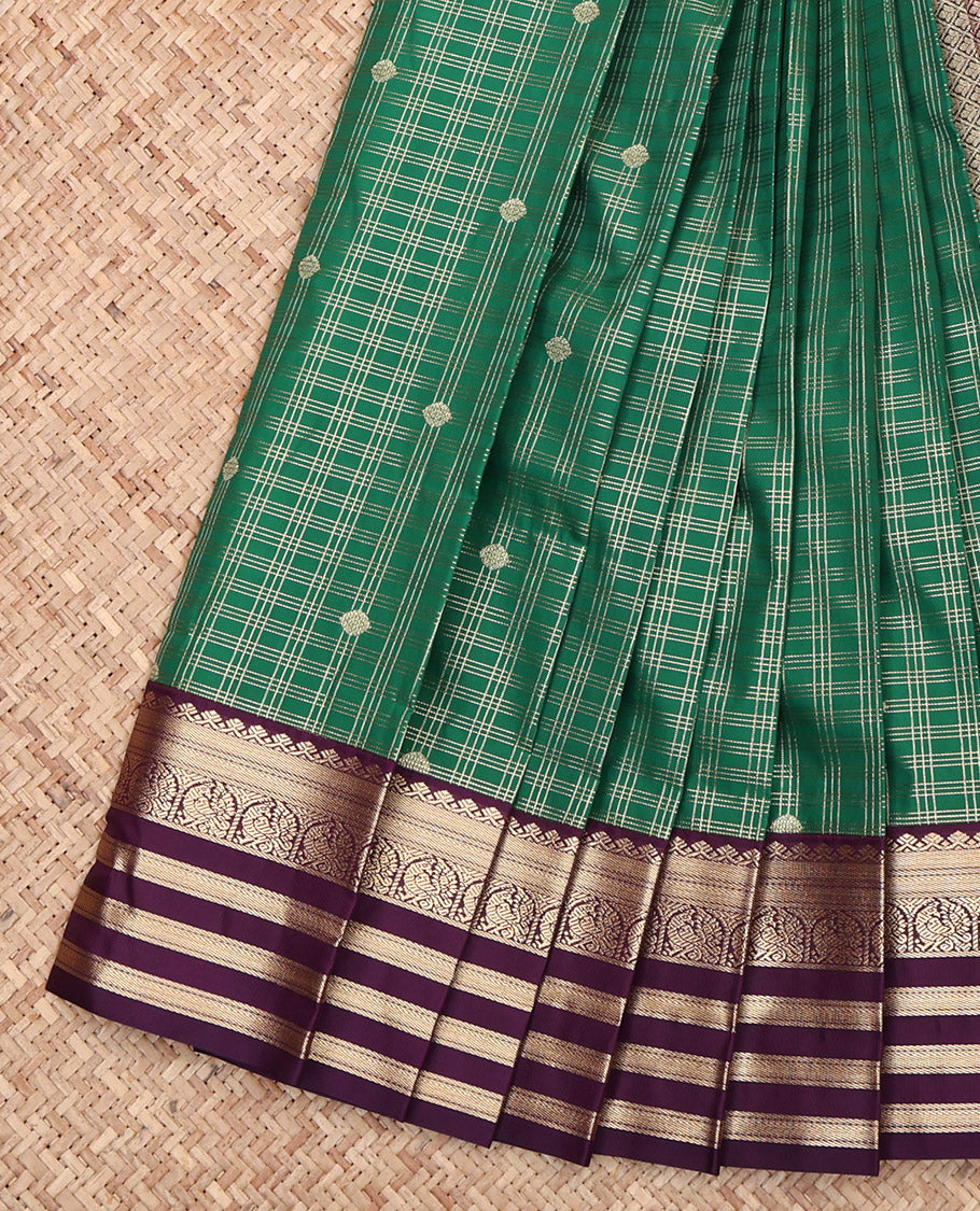 Green Budget Silk Saree, Enriched with Zari Buttas and Checks, Captivating Contrast Traditional Zari Design Border, Grand Jaal Pallu, and a Contrast Blouse