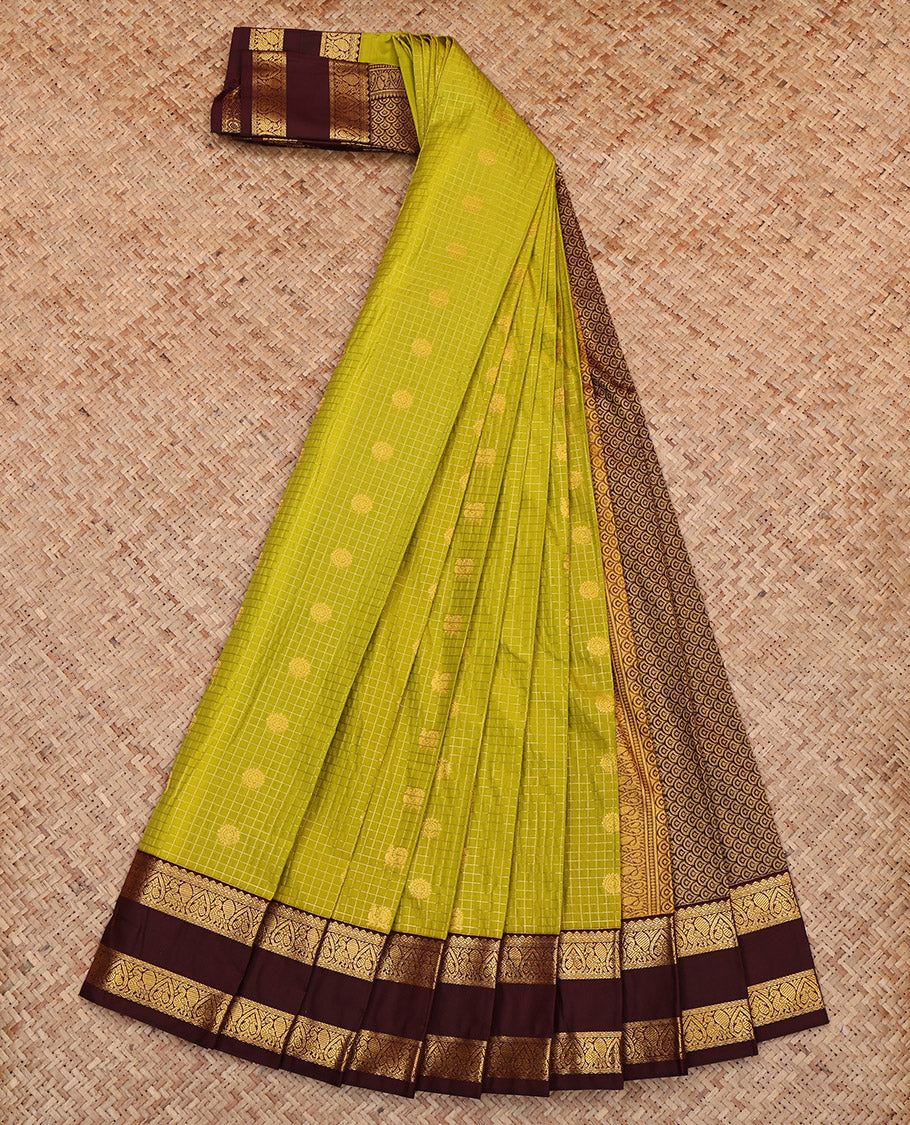 Green Budget Silk Saree, Mesmerized with Zari Buttas and Checks, Complemented by Contrast Traditional Rettai Pettu Border, Grand Pallu and a Contrast Blouse