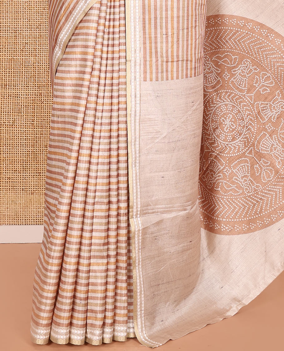 Yellow Semi-Tussar Saree Featuring Horizontal Stripe Prints, Accentuated by a Subtle Resham Thread Temple-Designed Border, with a Pallu Highlighted by Intricate Circular Motifs, Paired with a Contrast Bandhani Blouse