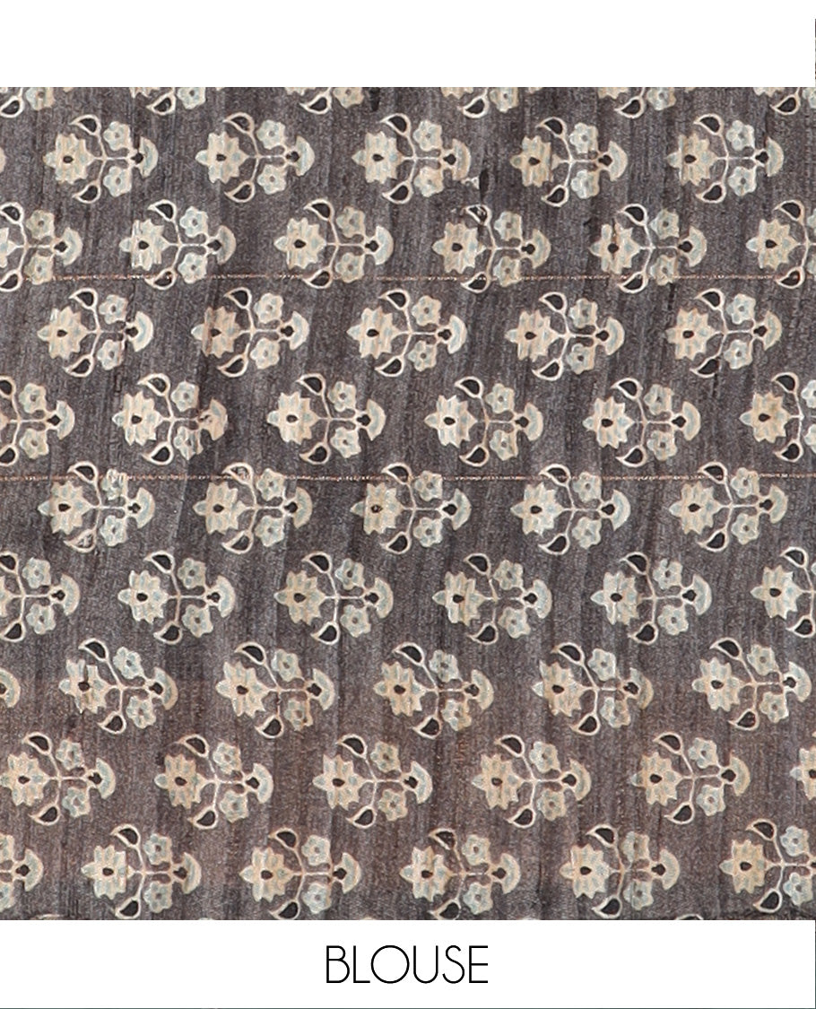 Borderless multi-color checked tussar saree, contrast intricately designed pallu