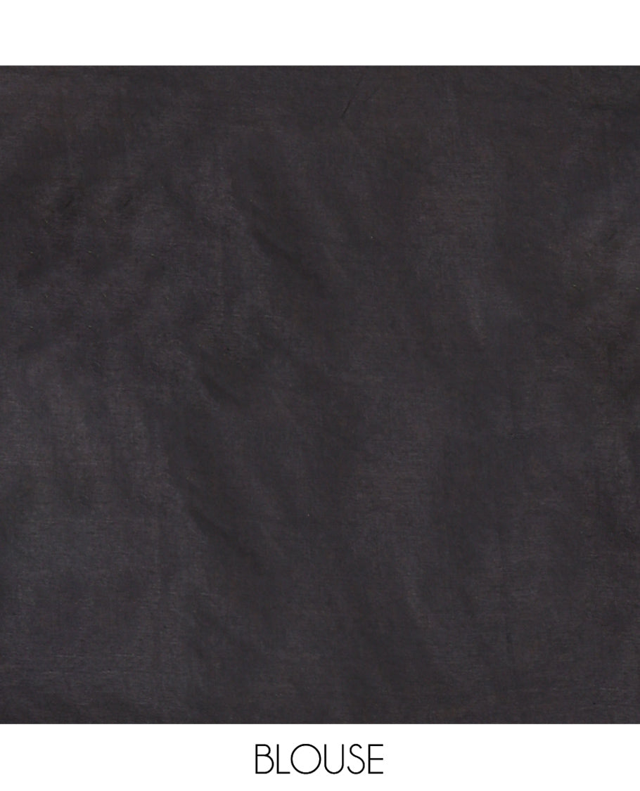 Borderless Leaf Green and Black Plain Khadi Mul Cotton Saree, Highlighted by Captivating Contrast Colored Pallu, and Paired with a Contrast Blouse