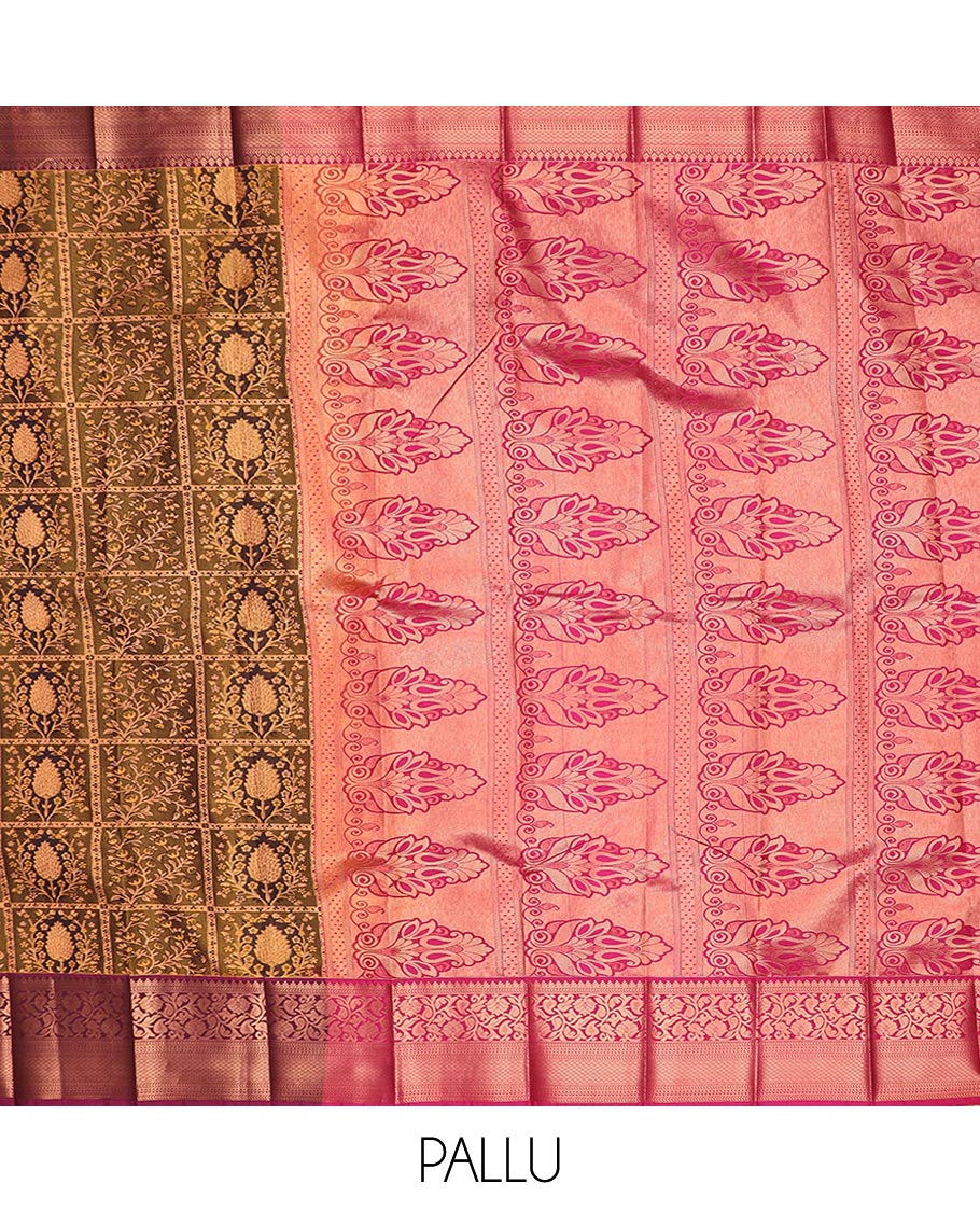 Green jacquard gift saree, contrast traditional zari border, and intricate pallu