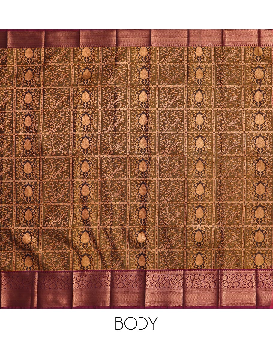 Green jacquard gift saree, contrast traditional zari border, and intricate pallu