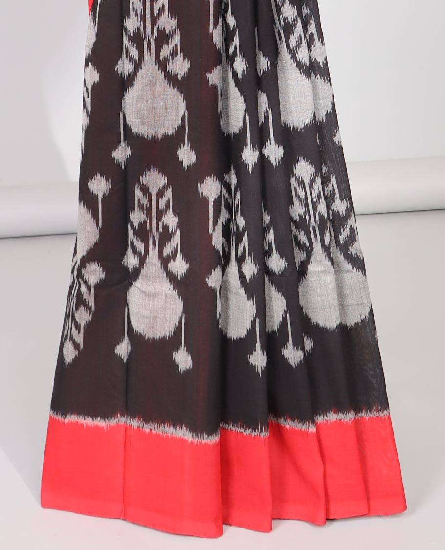 Black ikkat cotton design with intricate design, contrast plain border & gemonetric design pallu