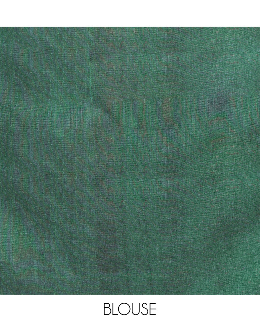 Borderless Maroon and Green Plain Khadi Mul Cotton Saree, Highlighted by Captivating Contrast Colored Pallu, and Paired with a Contrast Blouse