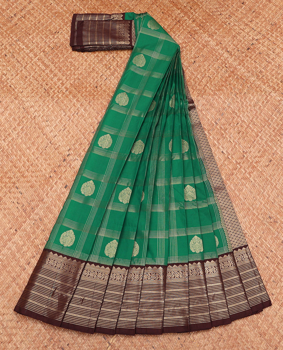 Green Budget Silk Saree, Mesmerized with Zari Butta Enclosed Checks, Complemented by a Contrast Traditional Zari Border, Grand Pallu, and a Contrast Blouse