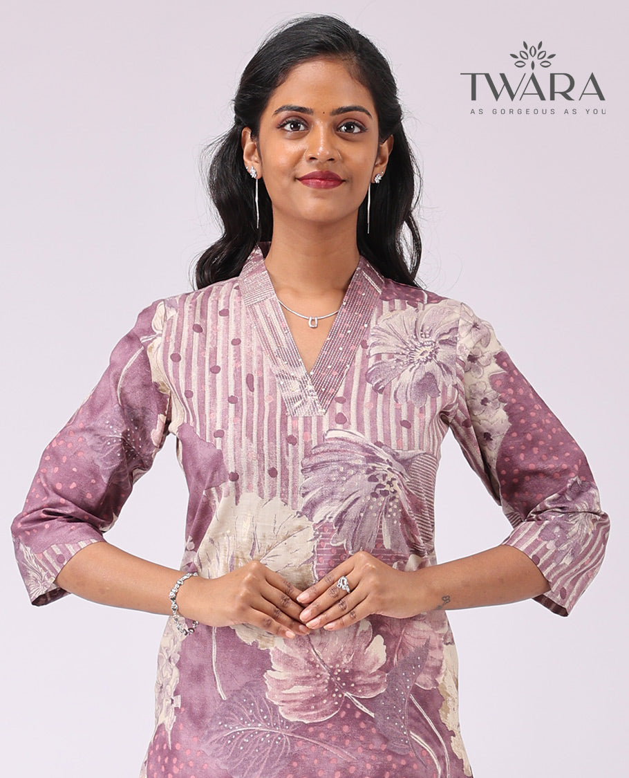 Twara mauve floral printed v neck 3/4 th sleeve , knee length straight cut kurti