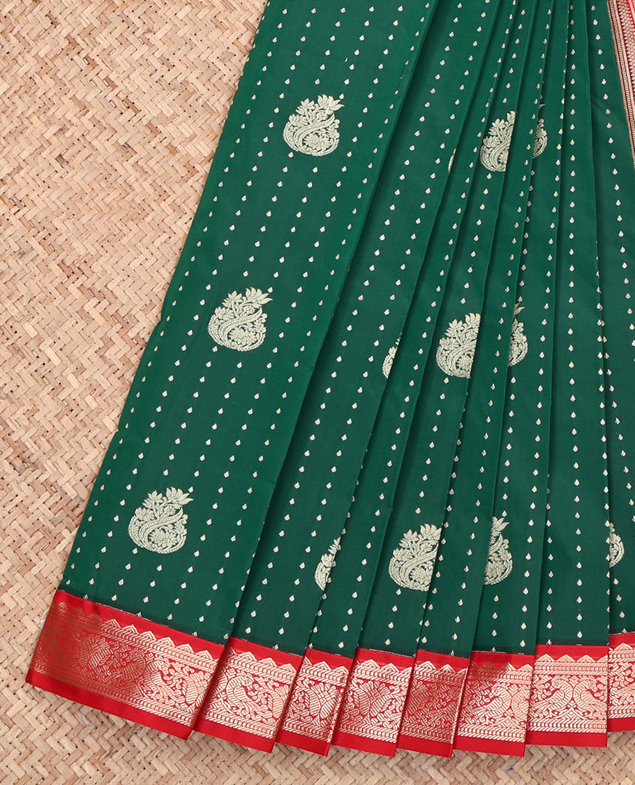 Green Budget Silk Saree, Mesmerized with Zari Buttas, Captivating Contrast Traditional Zari Design Border, Geometric-Patterned Pallu, and a Contrast Blouse
