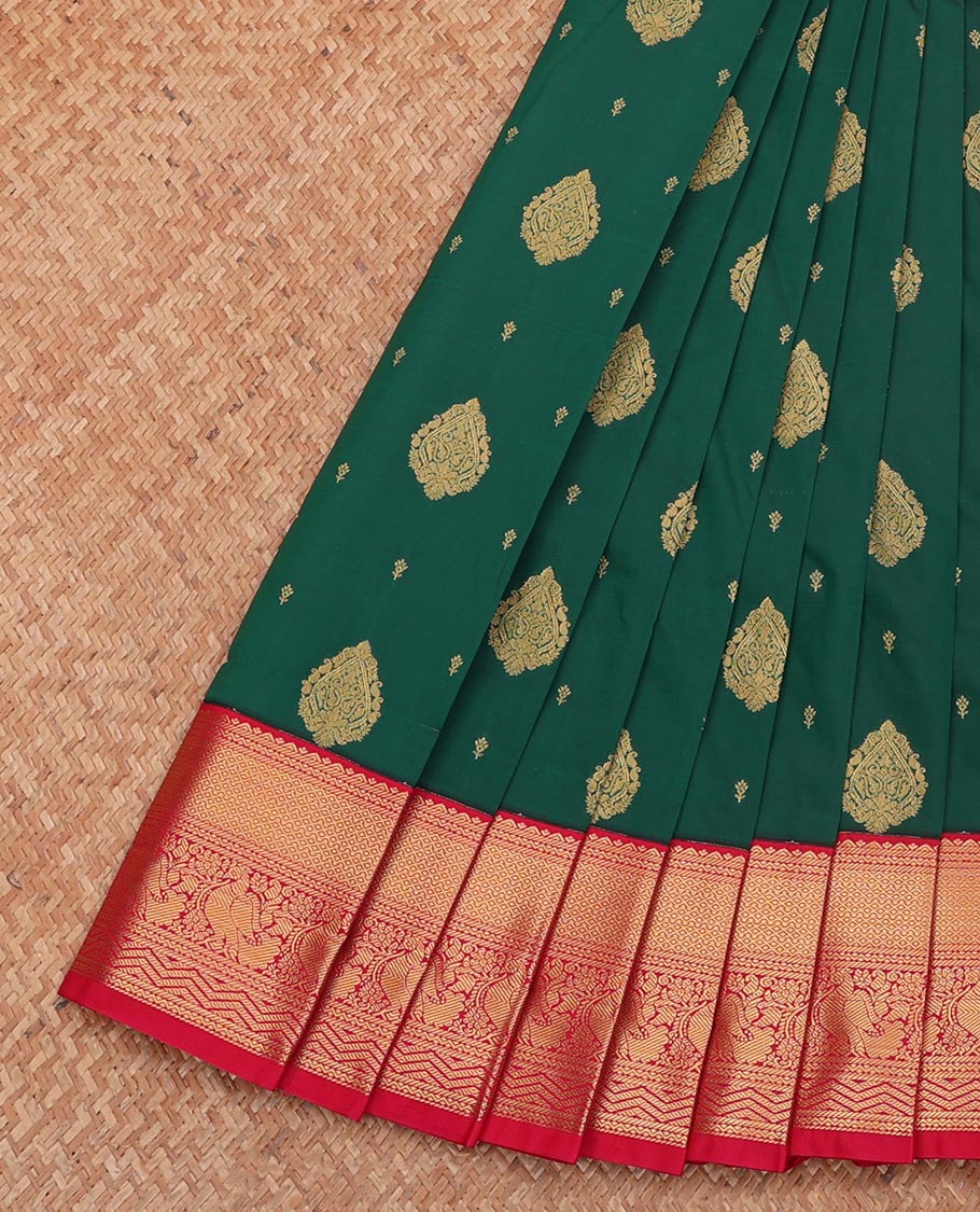 Green Budget Silk Saree, Woven with Zari Buttas, Complemented by Contrast Traditional Zari Border, Grand Pallu, and Contrast Blouse