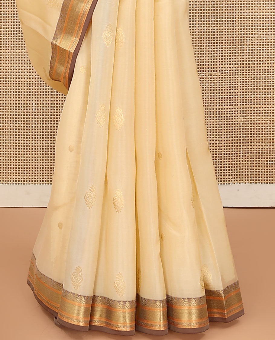 Sandal Vasundhara Lite Silk Mix Saree, Beautified with Zari Buttas on Its Body, Complemented by a Contrast Border of Kathir, Vanki, and Diamond Designs, Grand Scallop Design Pallu, and Paired with a Contrast Blouse