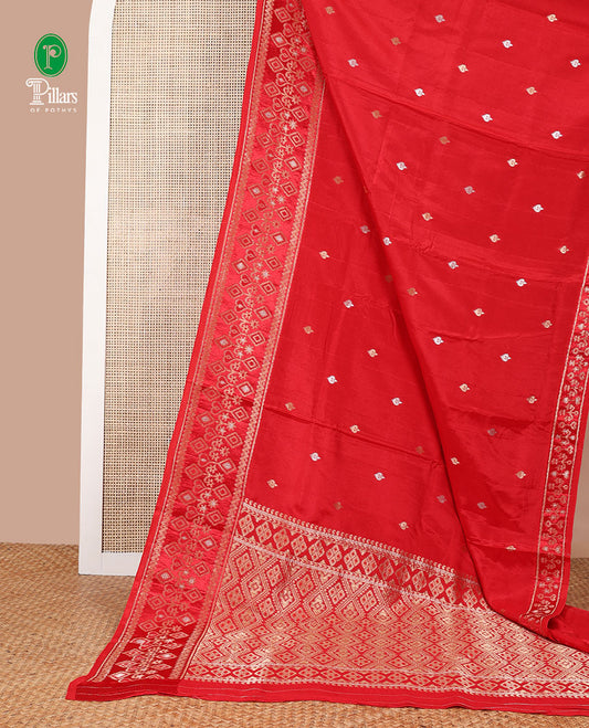 Red patola style zari butta dola silk saree with patola zari design border & rich pallu along with plain blouse