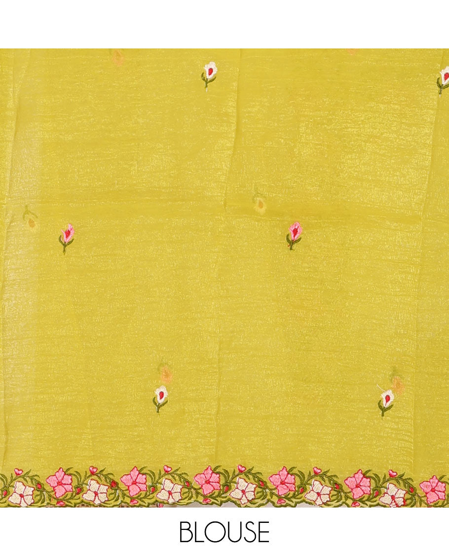 Half- white full-plain crunchy crushed saree, scallop floral creeper thread embroidered border, and floral embroidered matching blouse