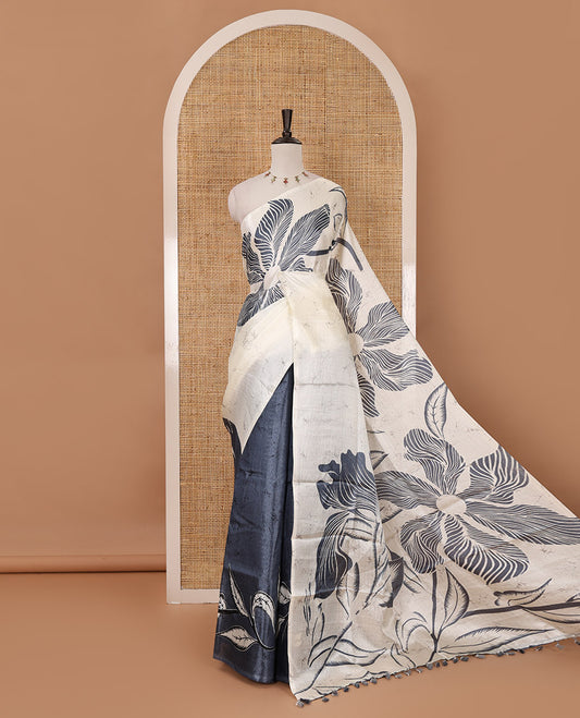 Borderless cream-grey batik-style floral printed khadi cotton saree, printed pallu & printed blouse