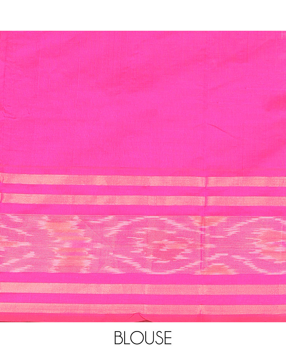 Turquoise Kuppadam Cotton Saree, Subtly Sparkled with Checked Designs on Its Body, Highlighted by Ikkat-Textured Border, Complemented by Contrast Pallu, and Paired with a Contrast Blouse