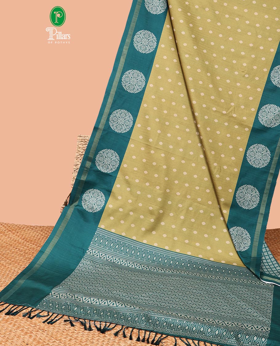 Green all-over small buttas katan silk saree with contrast double side bentex border & weaving heavy rich pallu along with contrast printed blouse