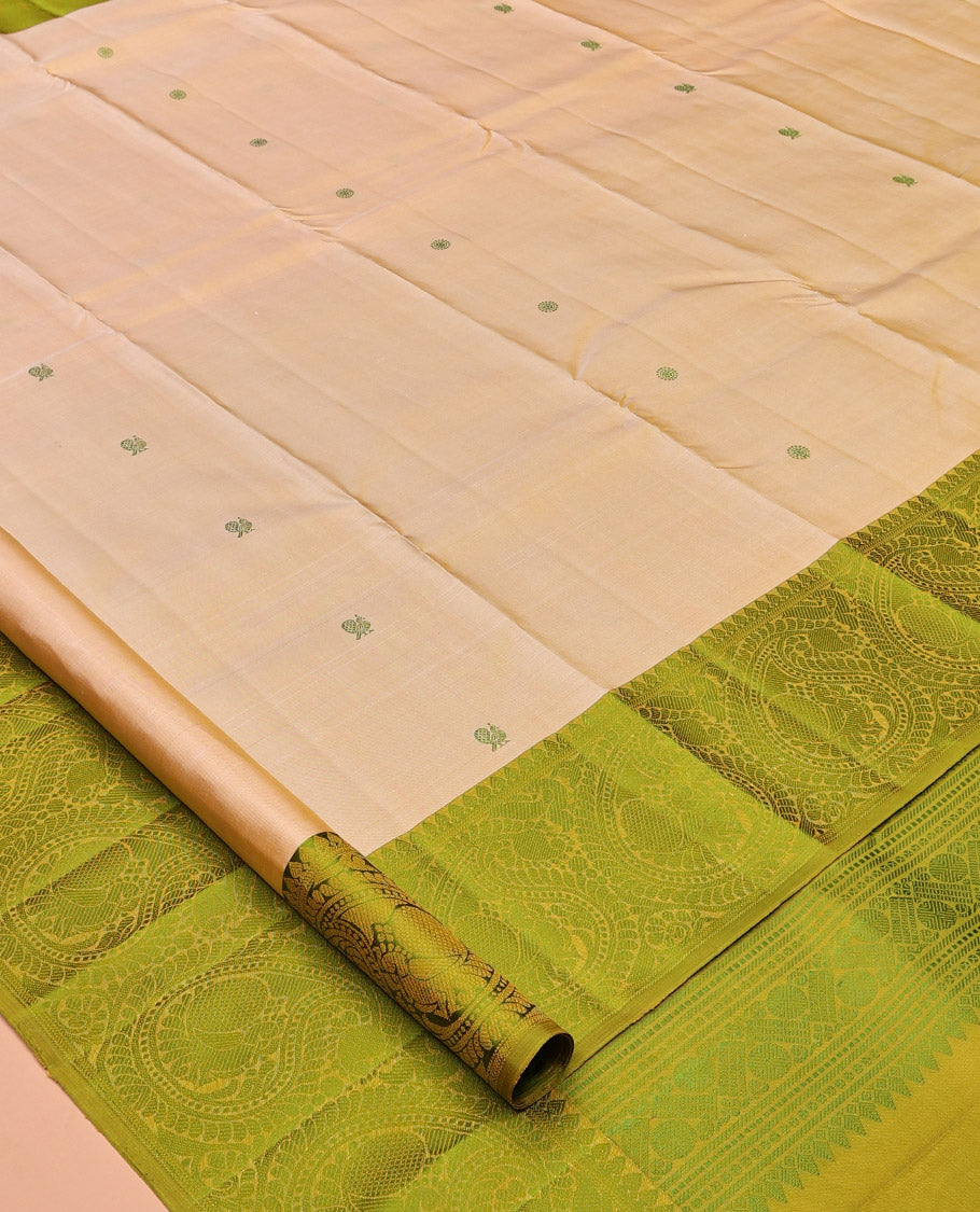 Sandal Mayil-Chakra Buttas Kanchipuram Silk Saree, a Contrast Arumbu Manga Border, Contrast Pallu and Blouse
