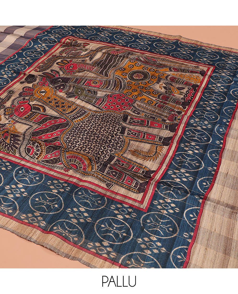 Borderless Multi-Color Checked Tussar Silk Saree, Complemented by a Contrast Animal Motifs Printed Pallu and a Contrast Blouse