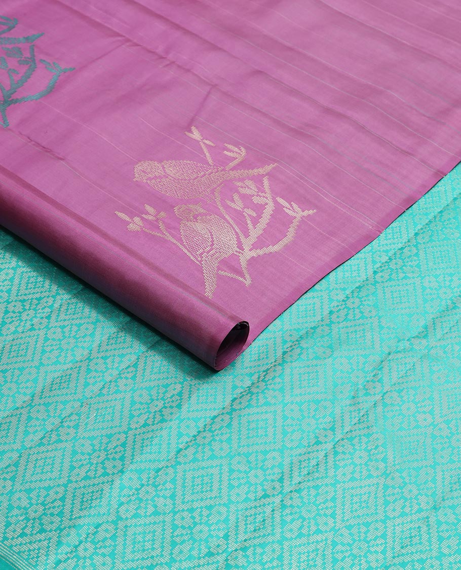 Borderless pink bird design kancheepuram silk sareee with geometric design pallu