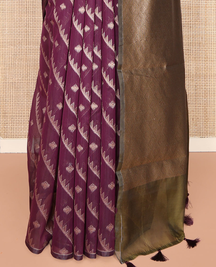 Borderless Purple Chanderi Cotton Saree, Adorned with Zari Buttas and Temple Stripes on Its Body, Complemented by Contrast Pallu of Jaal Designs, and Paired with a Contrast Jacquard Blouse
