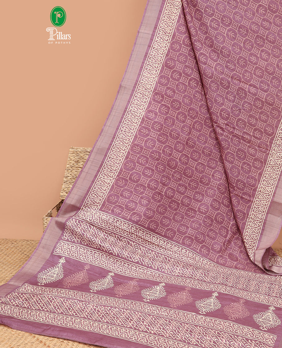 onion pink allover ajkrack printed design semi khicha silk saree with contrast gold zari bawarcchi border & ajrack printed pallu along with small butti printed design blouse