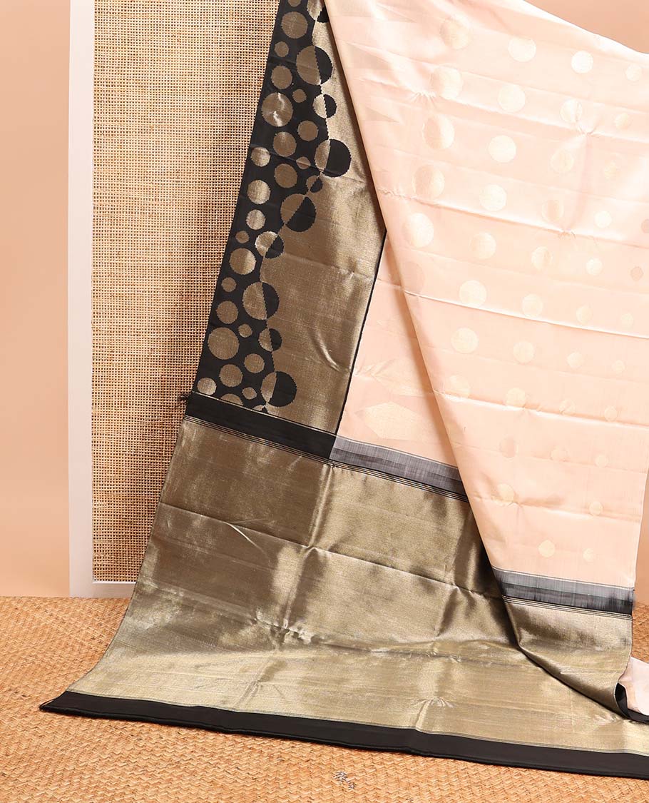 Cream geometric design kanchipuram designer silk saree with contrast korvai circle border & intricate zari design pallu