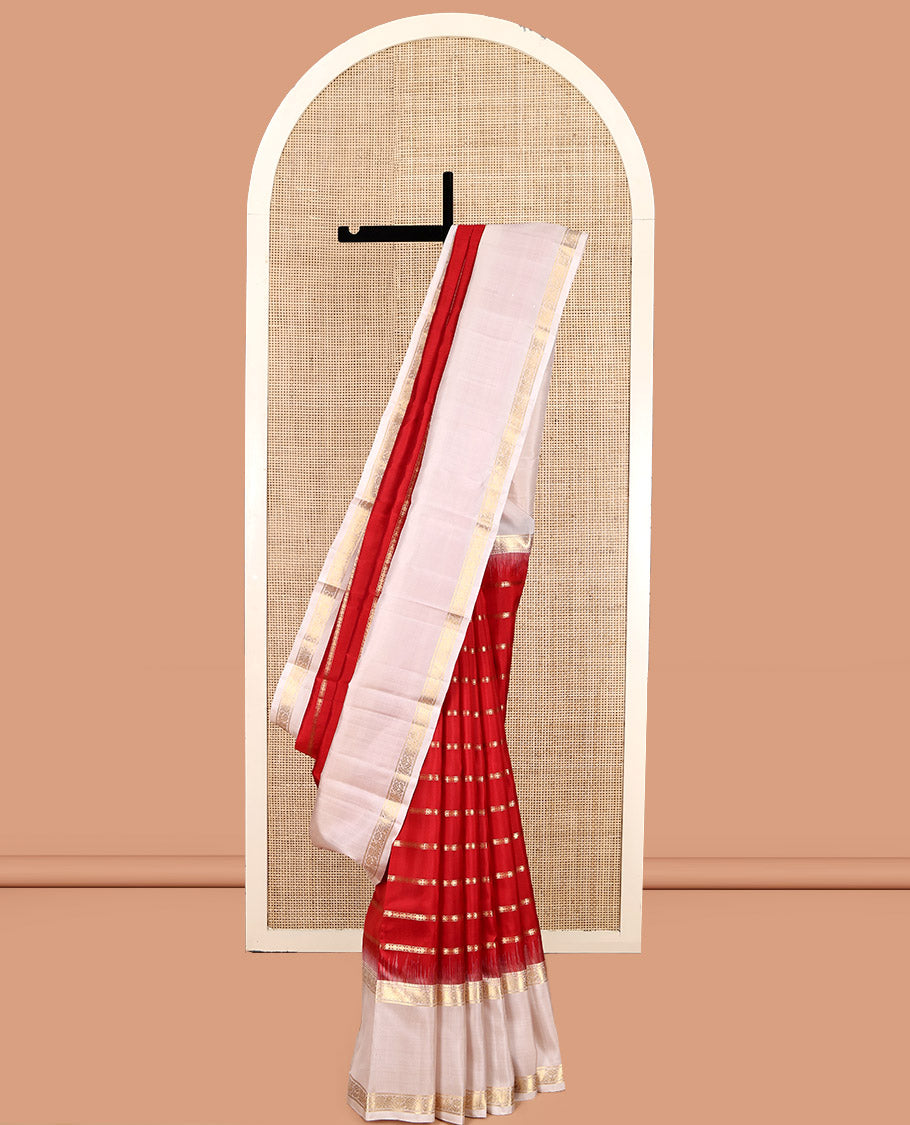 Red Kanchipuram Silk Saree, Adorned with Rudraksham Designs, Complemented by a Contrast Rettai Pettu Border of Mayil Design, Seppu Rekku Pallu, and a Contrast Blouse