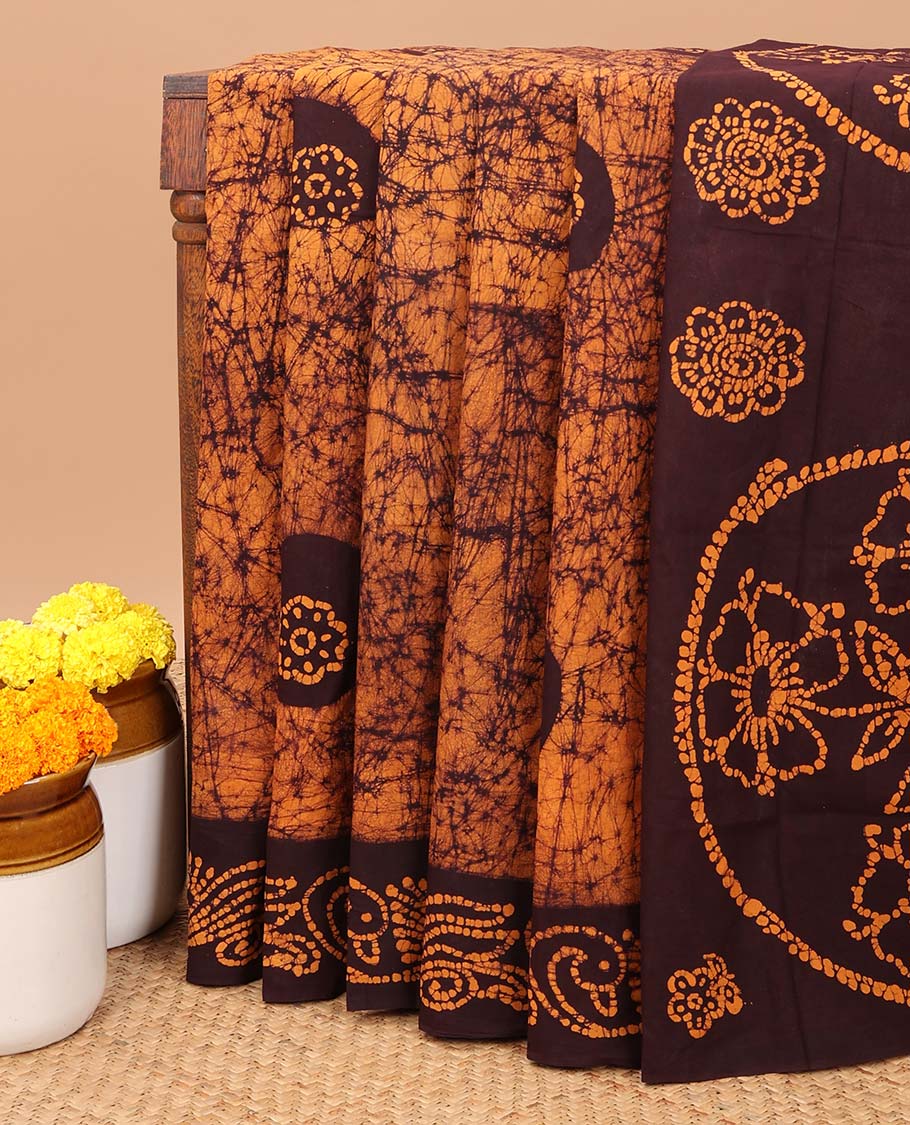 Brown pathik printed sungudi cotton saree with pathik printed contrast border & pathik printed rich pallu along with pathik printed blouse