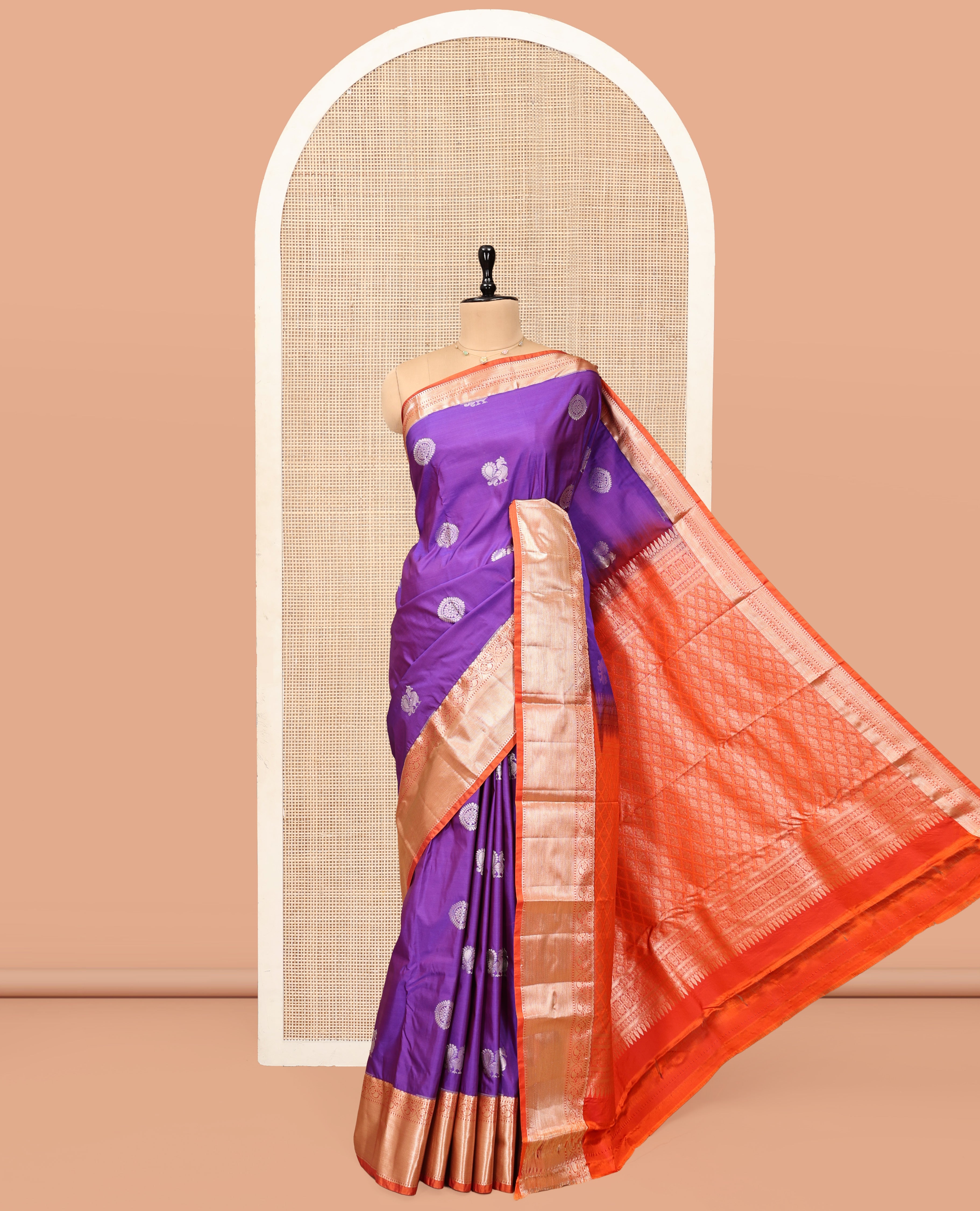 Violet Budget Silk Saree, Woven with Peacock-Chakra Buttas, Complemented by a Contrast Traditional Zari Border, Grand Jaal Pallu, and Contrast Blouse