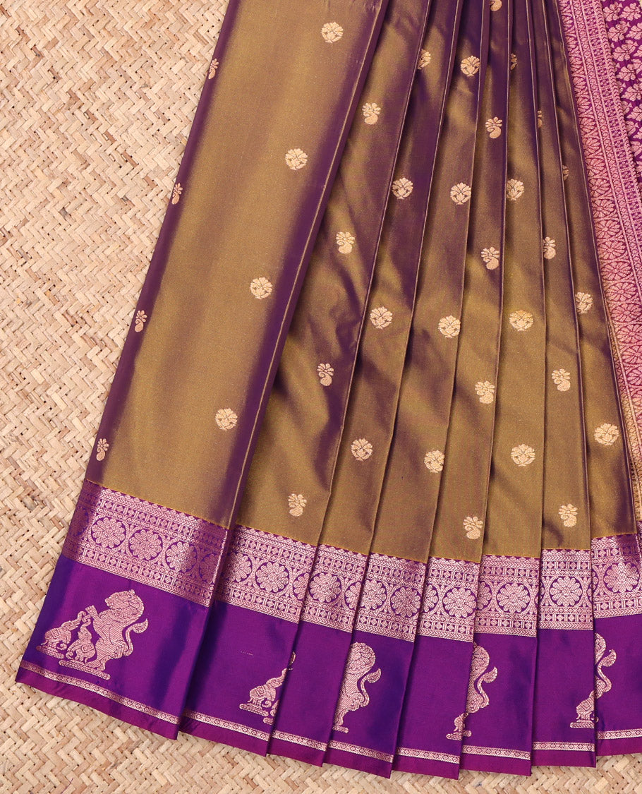 Green Budget Silk Saree, Elevated with Zari Buttas, Complemented by a Contrast Traditional Zari Border of Singam Designs, Grand Pallu, and a Contrast Blouse