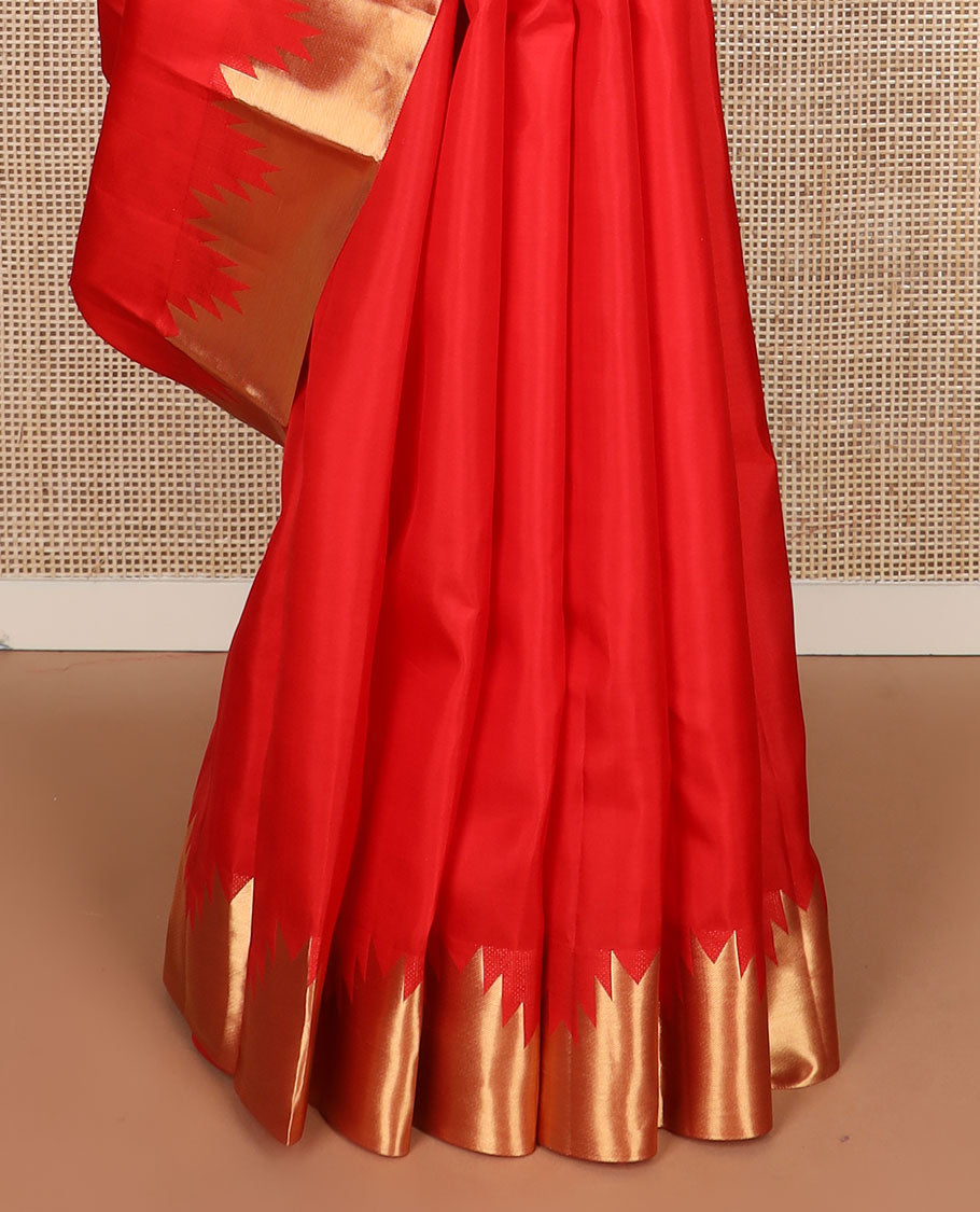 Dazzling red plain Kanchipuram silk saree, Thazampoo rekku golden zari border & pallu steeped with geometric patterns